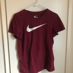 Nike Tee - Maroon